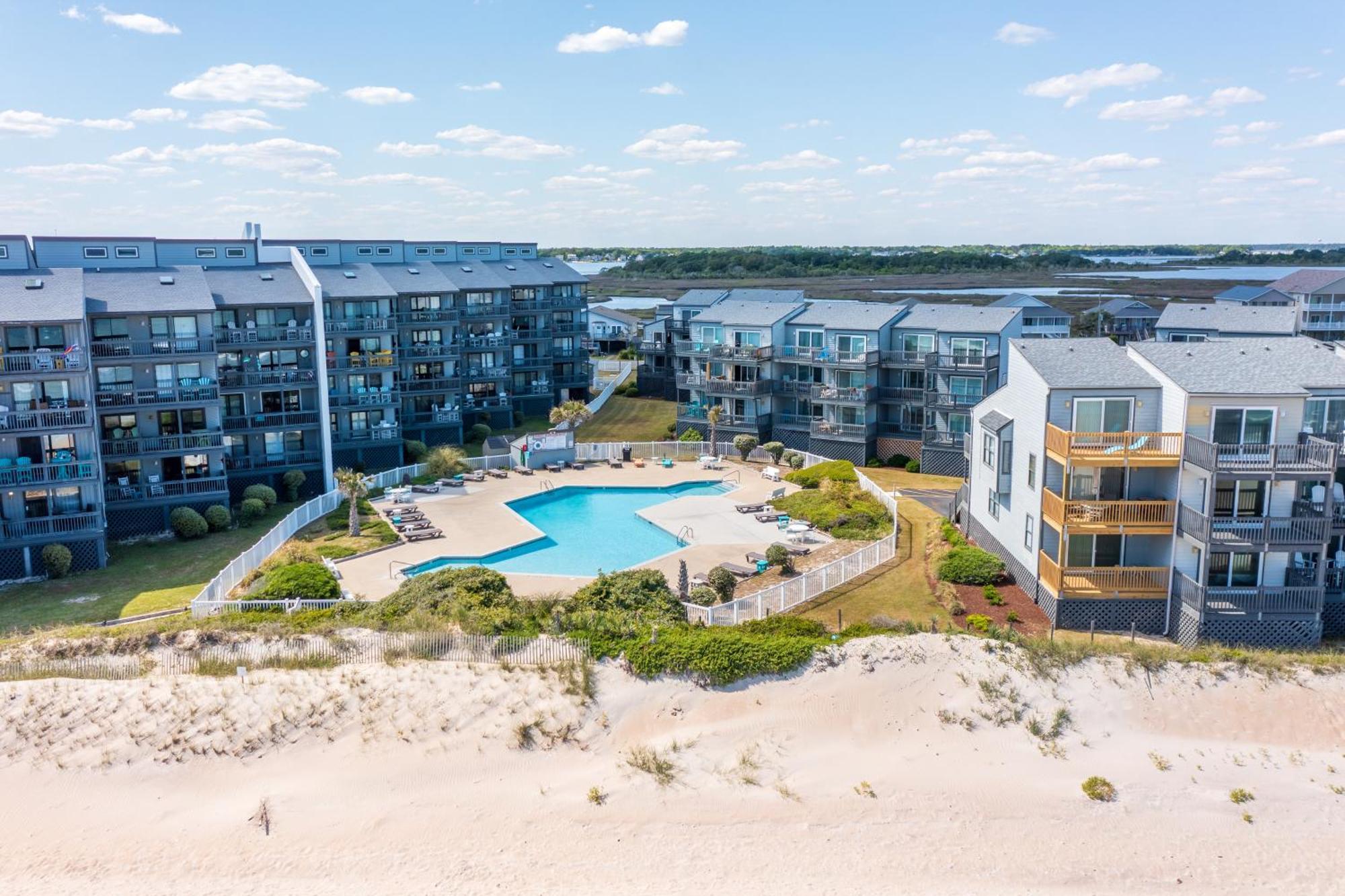 נורת' טופסייל ביץ' Shipwatch Villas חדר תמונה